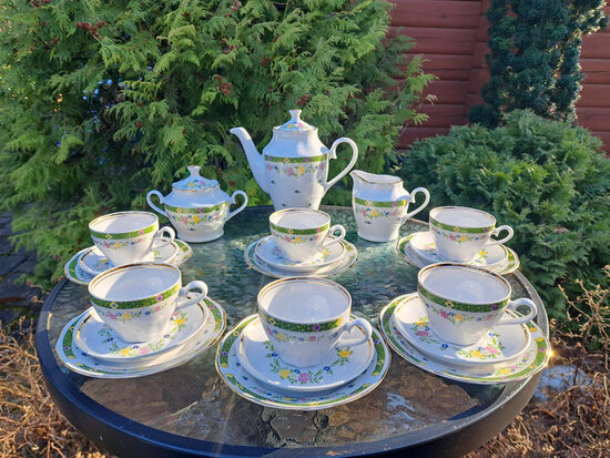 Ārija, kafijas servīze