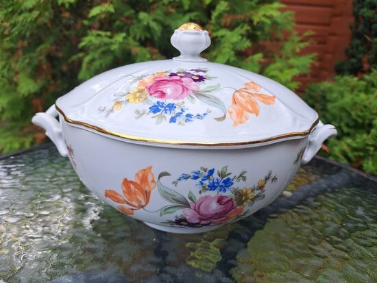 Citu ražotāju porcelāna trauki