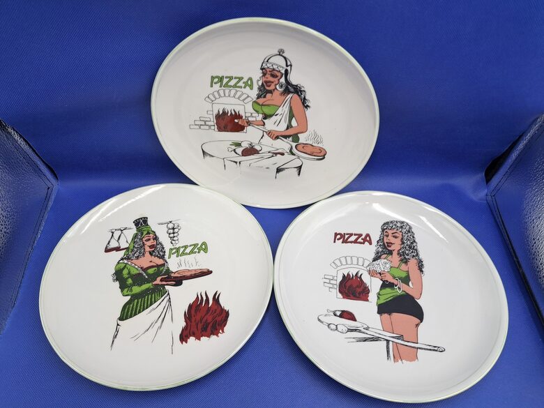 3 sienas šķīvju komlekts ar neredzētu zimējumu "Pizza", RPR (Citi 350)