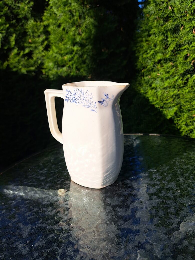 Krūka fajansa ar zilu vainadziņu, PFF (Fajanss 29)