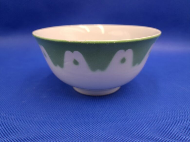 Bļodiņa(piala) lielā, servīze "Austrumu" ar zaļu dekolu bez zelta, PFF. Diam. 13,3cm (Austrumu 105)