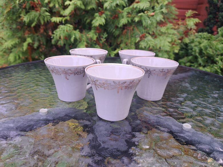 Krūzītes baltas ar zelta zvaigznēm no "Stella", PFF (Stella 41)