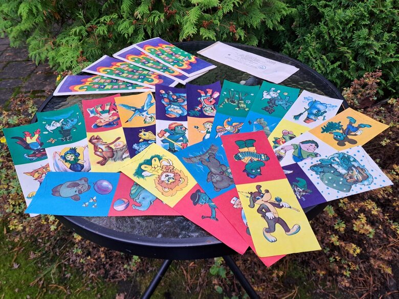  Egļu karodziņu ar pasaku un multfilmu varoņiem komplekts, papīrs (Egle citi 08)