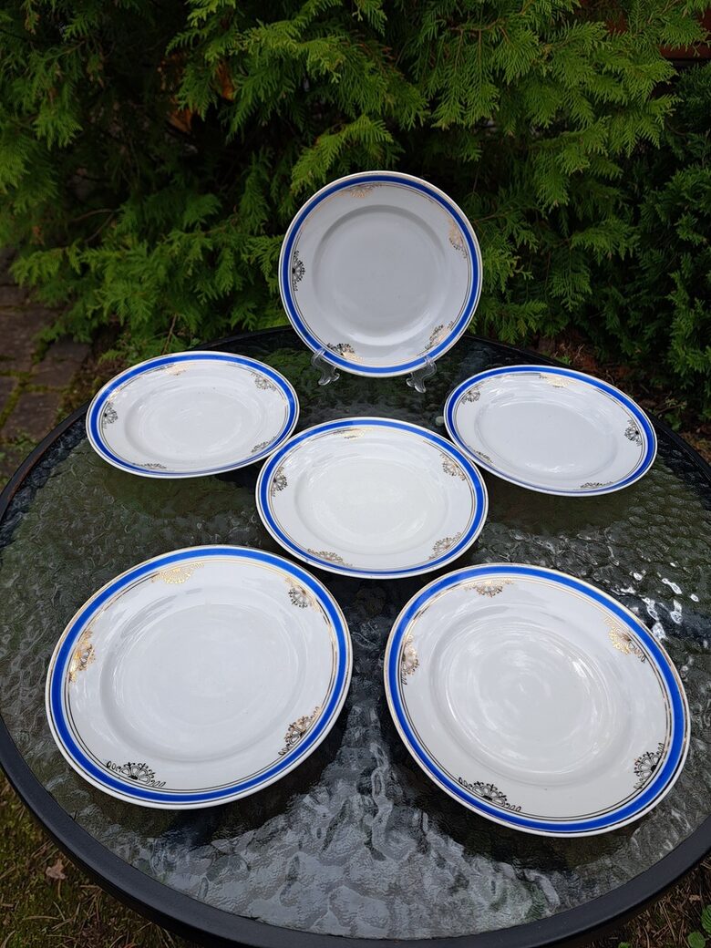 Maizes šķīvji d=17cm ar zilu malu un zelta tautīsku rakstu, pusdienu servīze "Gludā", PFF (Gludā 156)