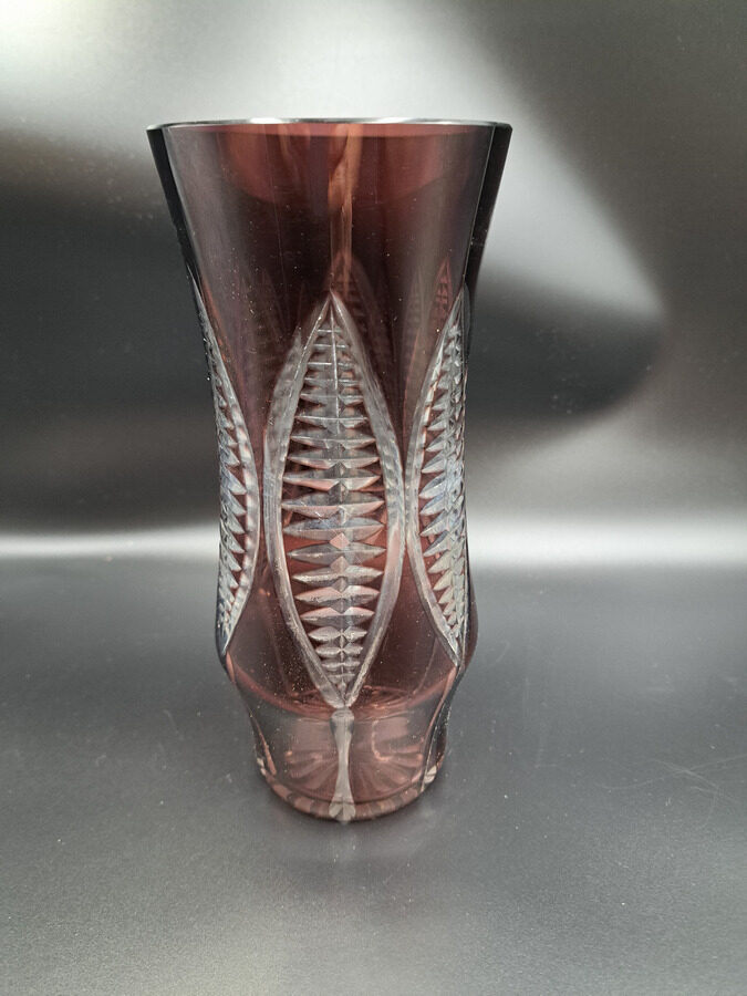 Mangāna stikla vāze ar papardi mazā, rokas gravēšana, Strij, Ukraina. H=22cm (Stikla vaze 178)
