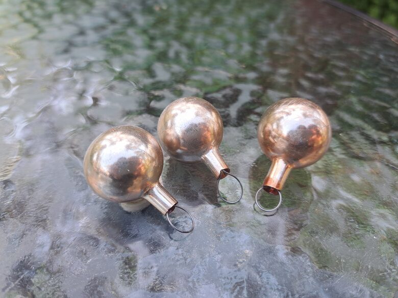 Bēšas bumbiņas (Egle mini 35)