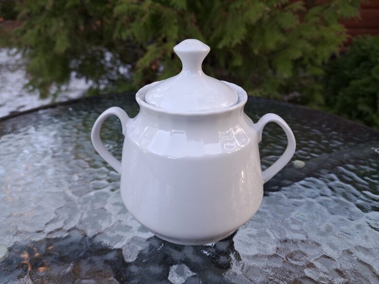 Cukurtrauks, tējas servīze "Māra" pilnīgi balta, RPR (Māra pusdienu 211)