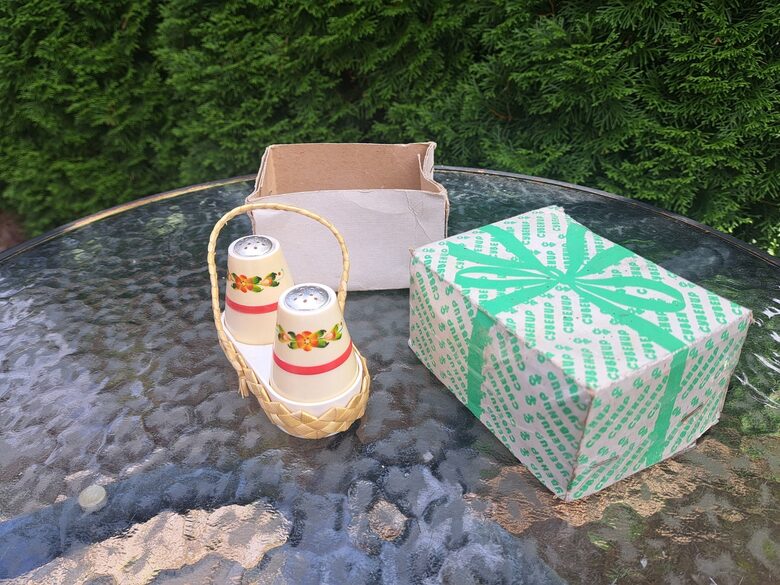 Jauns garšvielu suvenīrkomplekts "Suvenīrs", 1970.-1980.g.g. Ukraina (Metāls 135)