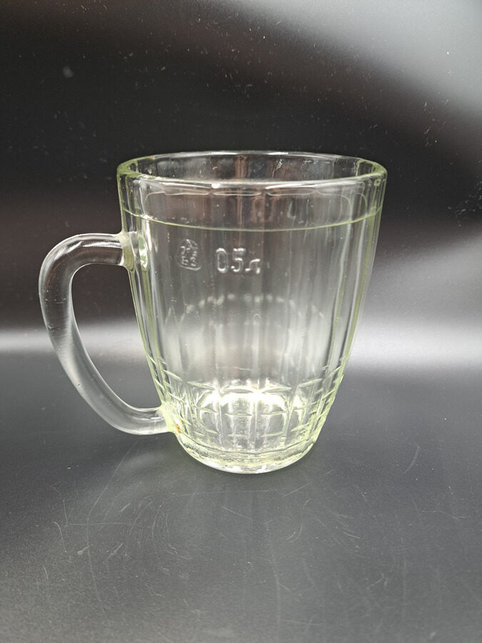 Alus kauss 0,5L, Uršeļskas stikla rūpnīca. Ražošanas periods ir 1963.-2003.g.g. (Stikla gl 384)