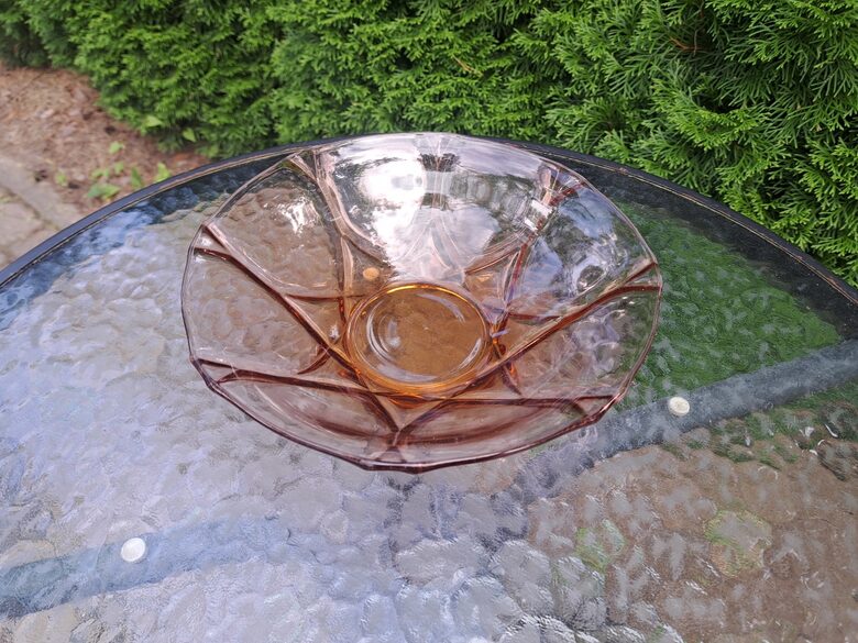 Eleganta maigi rozā bļoda "Gaida" d=24cm, Iļģuciema stikla fabrika (Stikls sk 302)