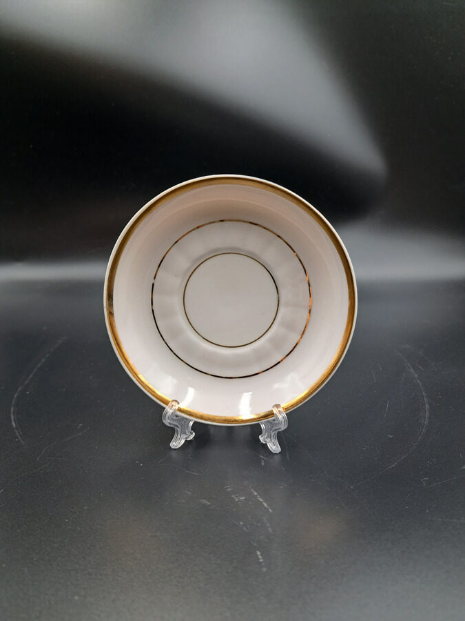 Apakštase balta, reta plānsienu kafijas servīze "Nelda" ar rozā dekolu un zeltu, RPR (Nelda 22)