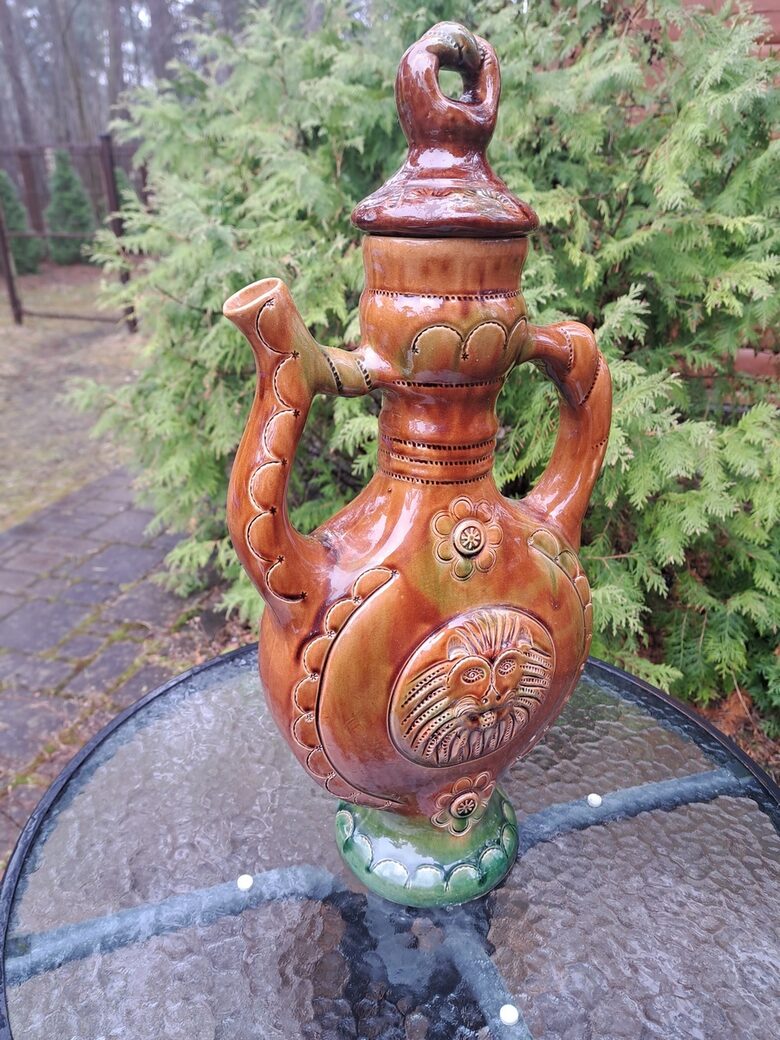 Lielā karafe ar vāku kvasam, keramika, glazūra, smalks dekors, h=53cm (Keram 129)