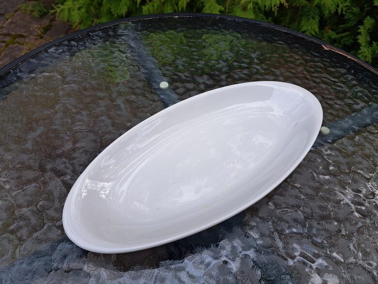 Garenais šķīvis pilnīgi balts L=28,5cm, w=13cm, pusdienu servīze "Spīdola", PFF (Spīdola 143)