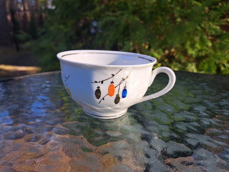 Krūzīte "Rubenss" ar krāsainām skarām, zelta zeriem un zeltu, PFF (Rubenss 123)