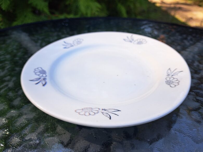 Šķīvis salātu fajansa  ar zilām puķēm, PFF. Diam.18cm (Fajansa pusdienu 41)