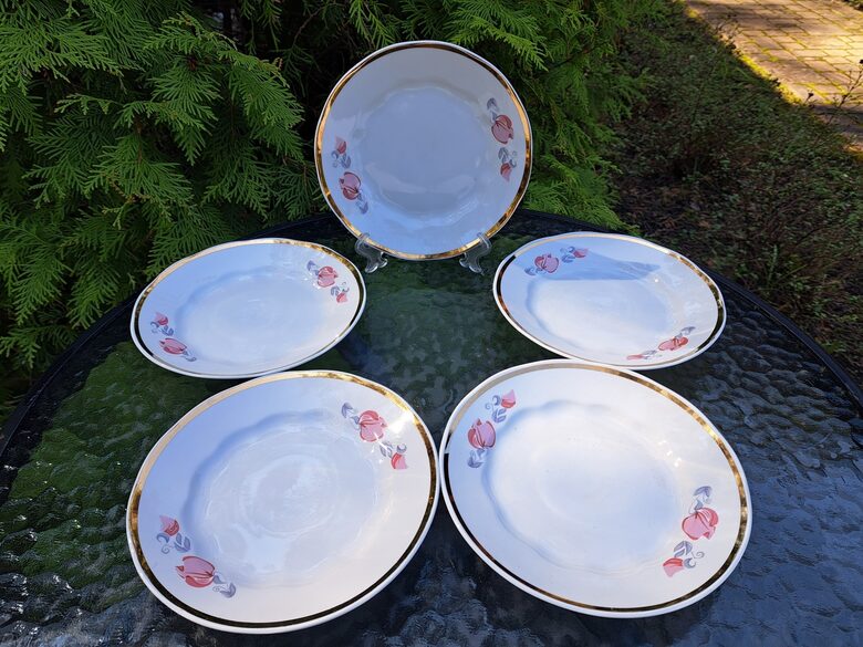 Kūku šķīvis d=17,5cm, tējas servīze "Ārija" ar puķuzirņiem (2 puķes) un platu zelta malu, RPR (Ārija tējas 208)