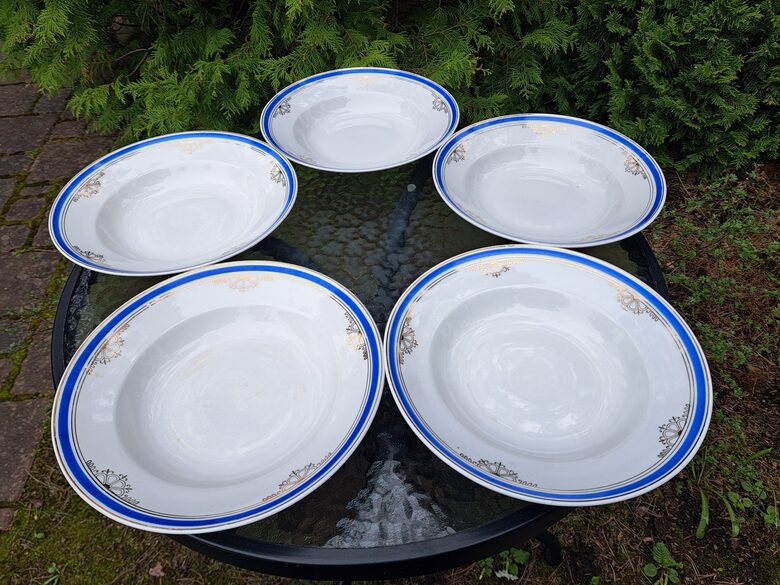 Zupas šķīvji d=24cm ar zilu malu un zelta tautīsku rakstu, pusdienu servīze "Gludā", PFF (Gludā 157)