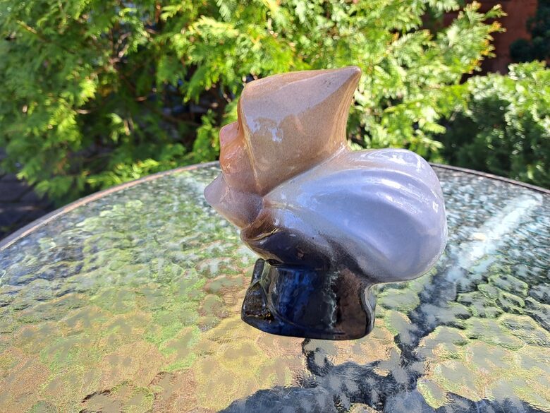 Rūķis māla zaķis, roku darbs. Māls, glazūra. Izmēri: 13,5cmx7,5cm, h=15cm (Figur citi 52)