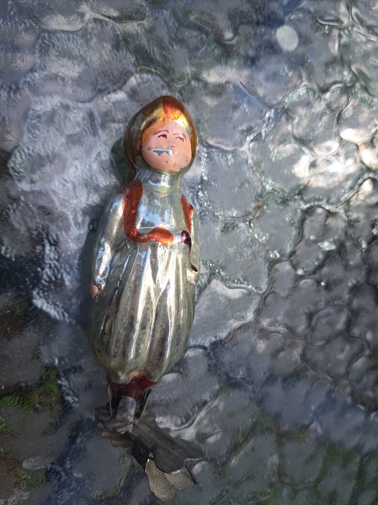 Ziemassvētku eglīšu rotājumi - Alladīns oranžā vestē, amalgama (Egle pasaka 52)