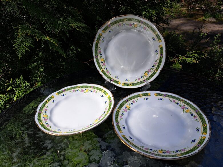 Maizes šķīvji d=17cm, pusdienu  servīzes "Ārija" forma, zaļš dekols ar zeltu, RPR (Ārija pusdienu 419)