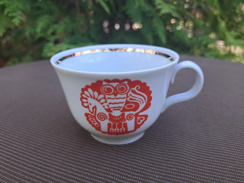 Krūzīte 200ml ar pasaku varoņiem un zeltu, Poltavas PR (Polonne 30)