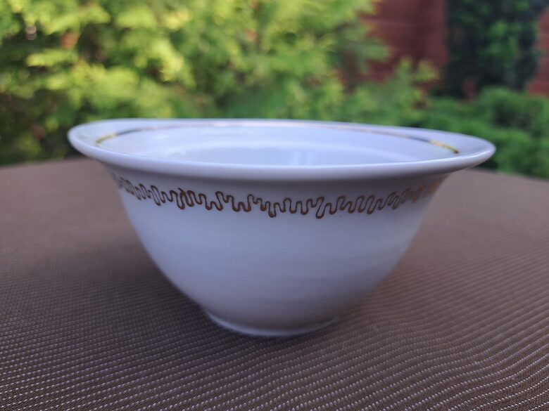 Cukurtrauks bez vāka, pusdienu servīze "Spīdola" balts ar zelta rakstu, PFF (Spīdola 144)