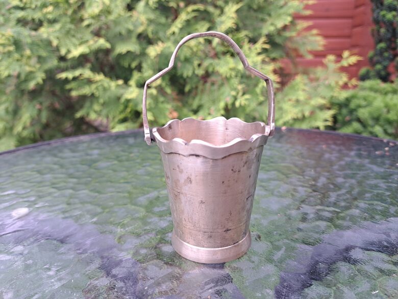 Vintāžs meļhiora mini spainis. Tilpums 110ml. Augstums bez roktura 7cm, diam. 6cm (Metāls 116)