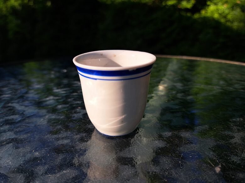 Olu turētājs vai glāzīte garšvielām balta ar zilām svītreām: šauru un platu, RPF (Citi pusd 302)