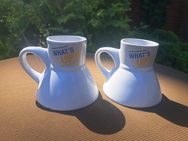 Ceļojuma kafijas krūzes 300ml, keramika, glazūra, reklāmas uzraksts. Perods -  20.gadsimta 2.daļa (Citi rpt 328)