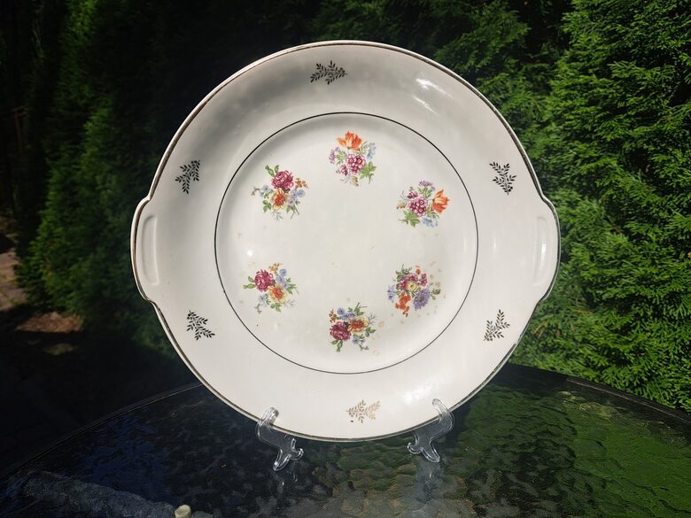 Servējamais šķīvis d=27 cm, pusdienu servīze "Gludā" ar Meisena pušķiem, zeltu un rokturiem, PFF (Gludā 172)