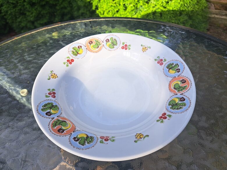 Vintāžs bērnu zupas šķīvis no "Ziemssvētku" komplekta", RPR (Bērnu 153)