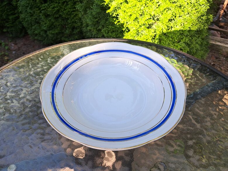 Zupas šķīvis d=24cm, pusdienu servīze Rīga(ROKOKO), ar zilu apvilkumu un zeltu, Rīgas porcelāna fabrika, 40.-50.ie gadi (Rokoko 211)