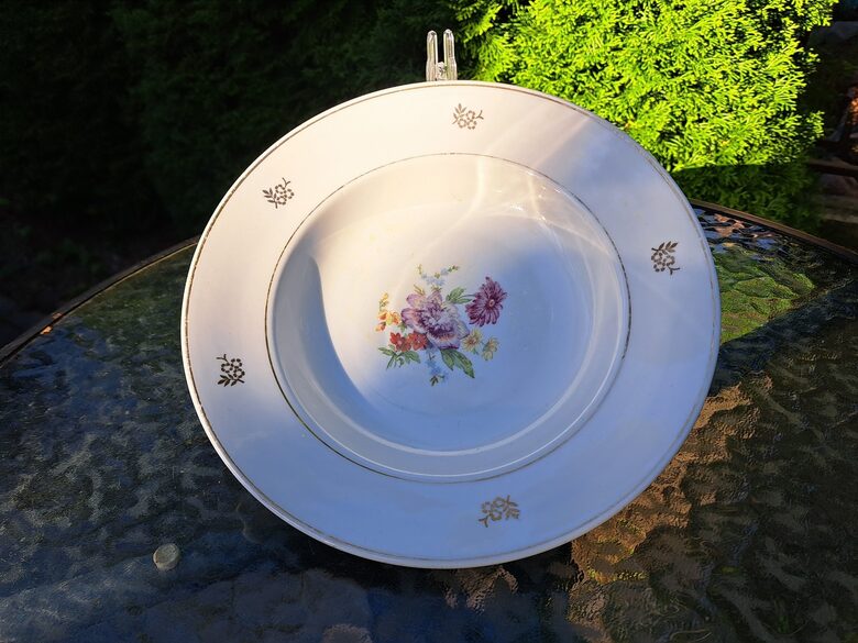 Zupas šķīvis d=24cm ar Neisena pušķi un zeltu, pusdienu servīze "Gludā", PFF (Gludā 116)