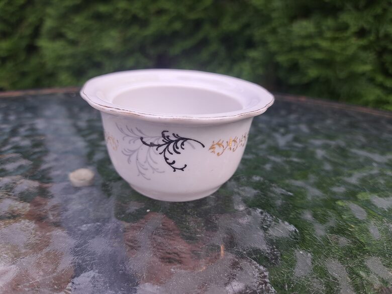 Sinepju trauks bez vāciņa, pusdienu servīze "Oktobris" ar krizantēmu, RPR (Oktobris 63)