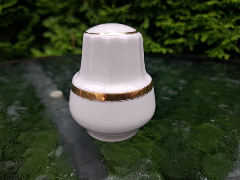 Sāls trauks, pusdienu servīze "Māra" balts ar zeltu, RPR (Māra pusdienu 179)