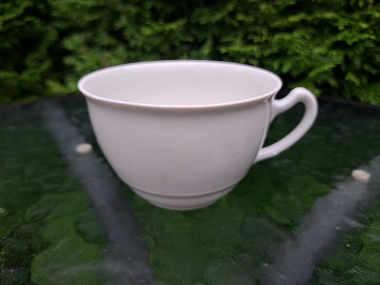 Krūzīte "Bitīte", pilnīgi balta, PFF (Bitīte 12)