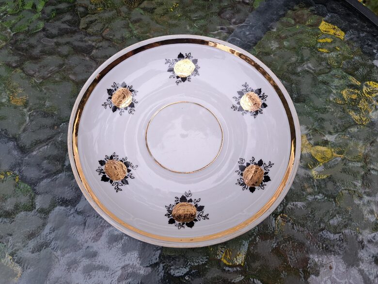 Apakštase, grezna un reta tējas servīze "Aija-1" ar zeltā rozēm, RPR (Aija-1 tējas 87)