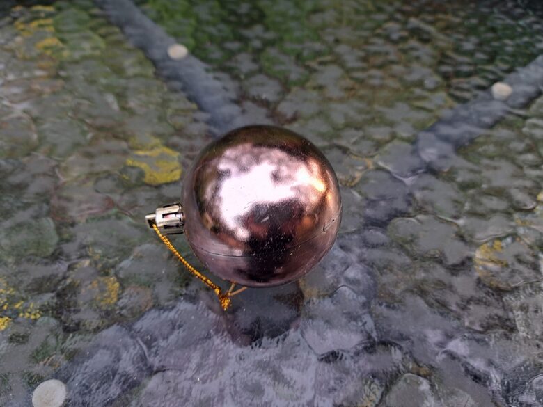 Laškrāsas bumba plastika, d=5cm (Egle bumba 77)