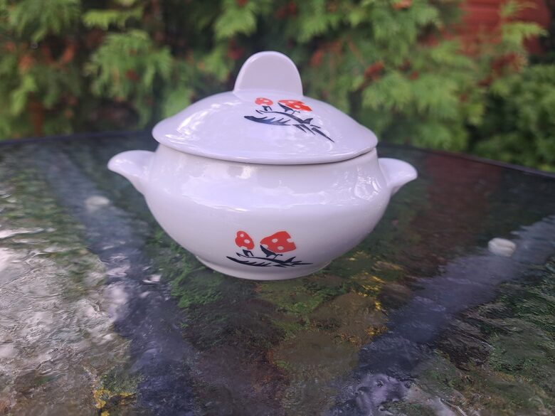 Terīne ar mušmirēm, no leļļu servīzes, PFF (Bērnu 154)