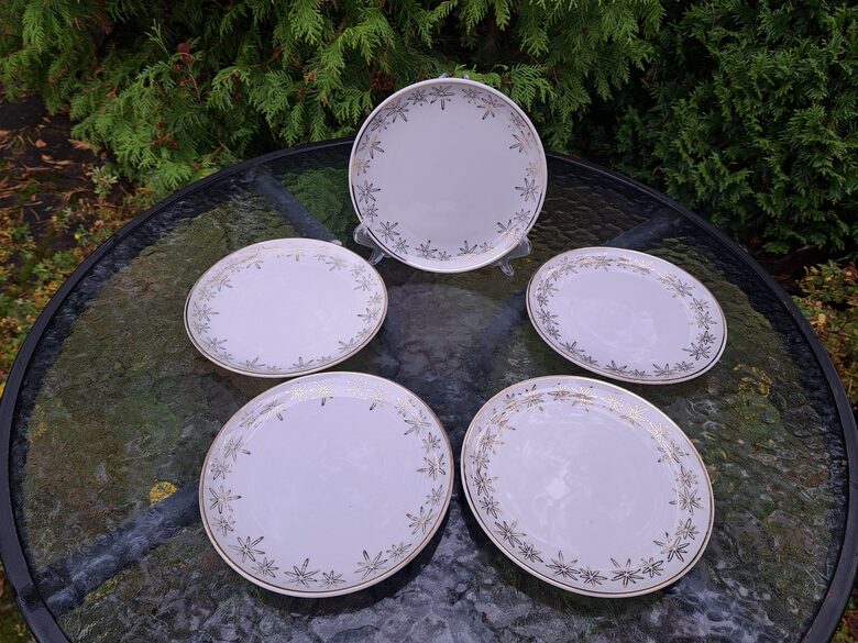 Kūku šķīvis d=15cm ar zelta zvaigznēm no kafijas servīzes "Ausma", PFF (Ausma 116)