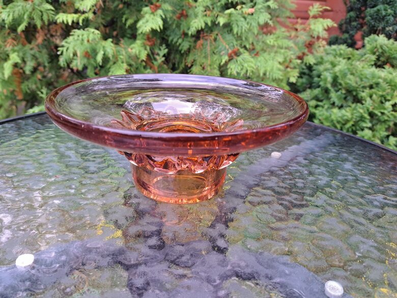 Augļu bļoda  "ROTA", karameļkrāsas, Līvānu stikla fabrika. d=21cm, h=9cm (Stikls sk 310)