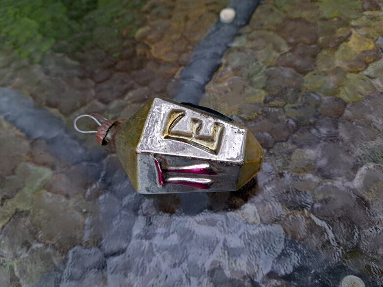  Laterna "Пекин" Nr.2. Augstums ir 8cm. 1945.-ie gadi (Egle laterna 13)