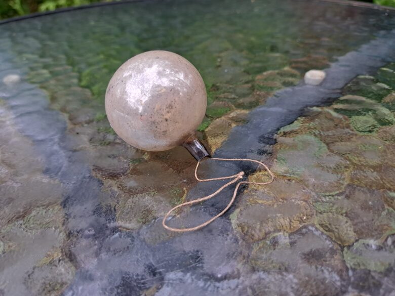  Sudraba bumba. Stikls, amalgama (Egle bumba 111)