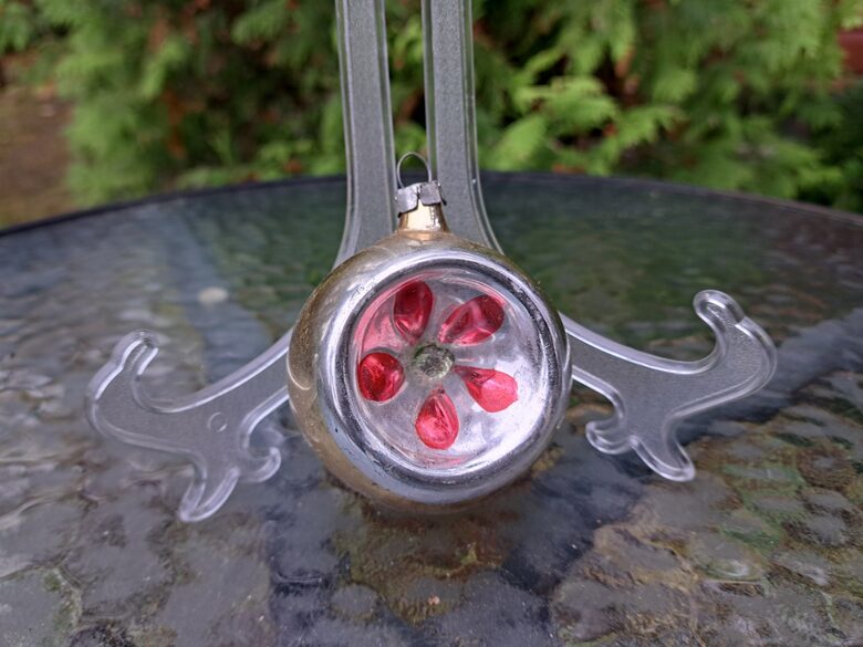 Prožektors-bumba zeltains ar rozā puķi-gaismiņu. Stikls, amalgama, gleznojums, H=7cm (Egle prožektors 17)