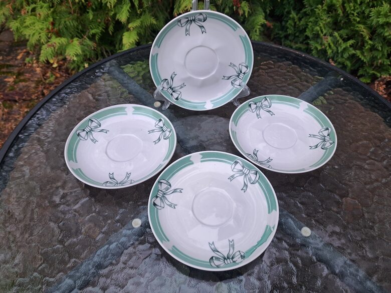 Apakštases, tējas servīze "Viktorija" ar zaļām bantītēm, RPR (Viktorija t 224)