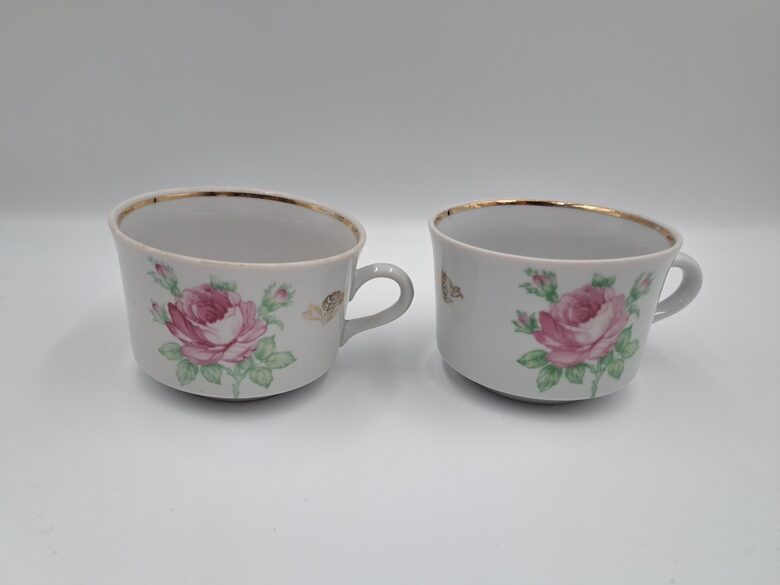 Krūzītes 225ml ar rozā rozēm un zeltu, Sumi PR (Polonne 34)