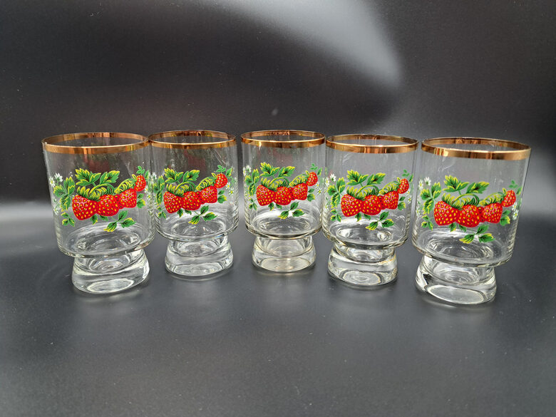 Jauks stikla sulas glāžu komplekts ar meža zemenēm (kompl. 5 personām), tilp.150ml, Latvijas stikls (Stikla gl 375)