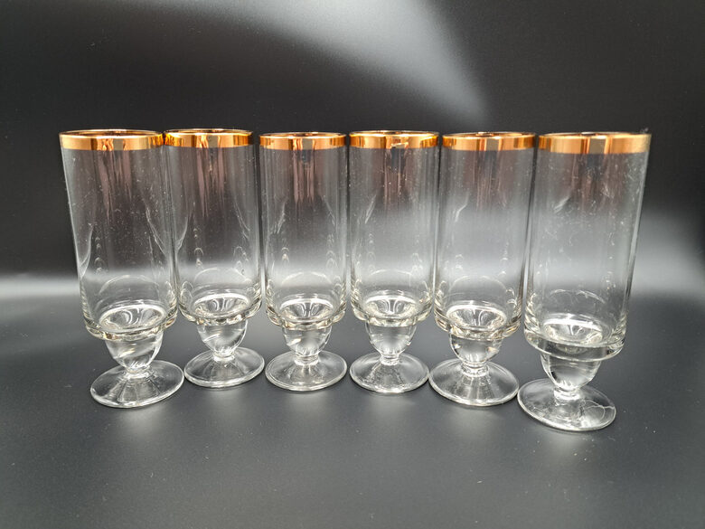 Vintāžu glāžu 120ml uz biezās kājiņas komplekts 6 personām, PSRS. Taisna forma, zelta apvilkums (Kristāls gl 137)