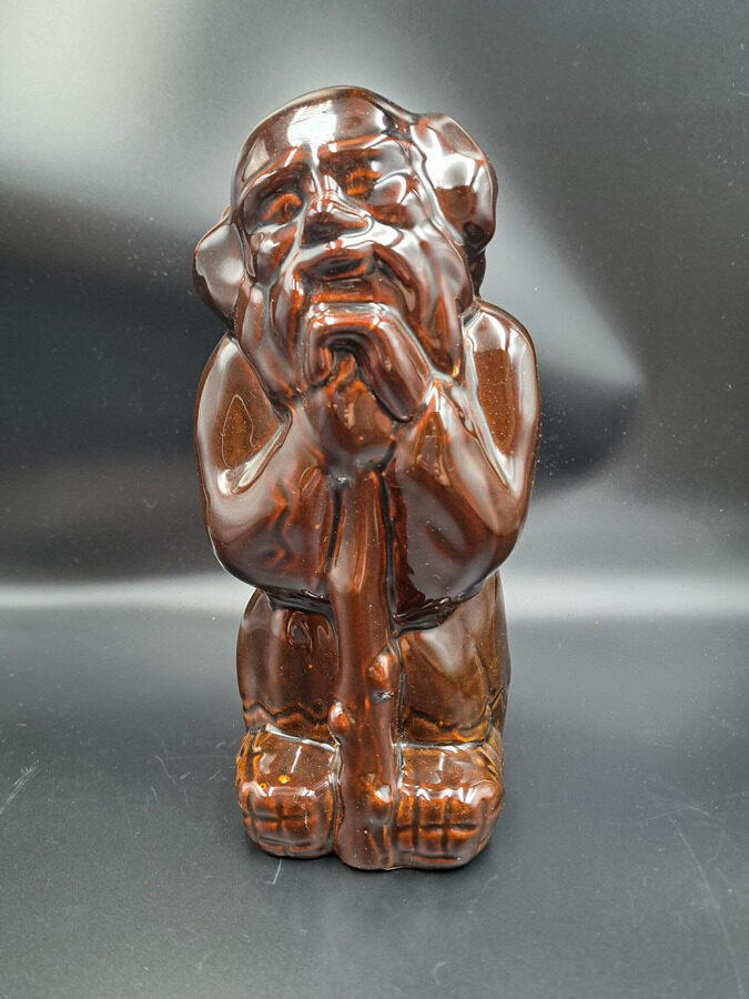 Vecītis, pasaku varonis keramika, brūna glazūra. Augstums 25cm (Figur citi 61)