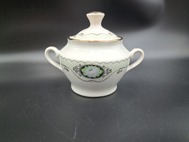 Cukurtrauks/krējuma trauks, pusdienu servīze "Ārija" ar ledus rozes kameju, RPR (Ārija pusdienu 157)